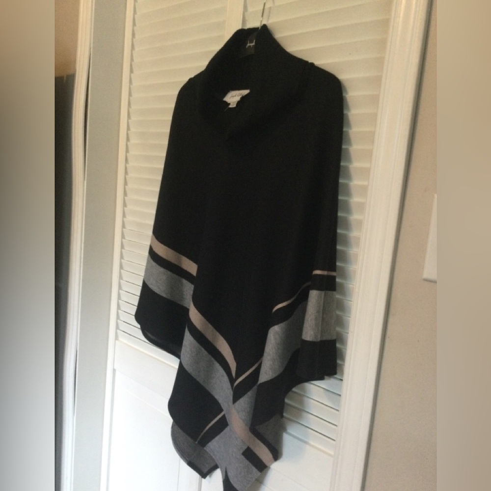 Joseph Ribkoff Cape, One Size, Black